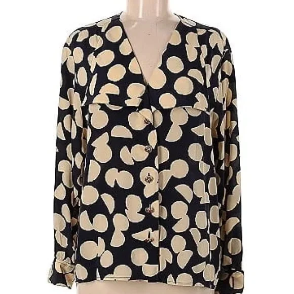 2PC Set CHANEL blouse & skirt set! Gorgeous - Picture 15 of 16